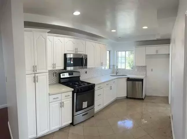 $1400 : Anaheim - 3 bed 2 Bath image 10