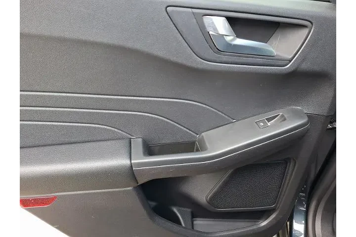 $26546 : Ford Escape 2022 AWD SEL 4dr image 10