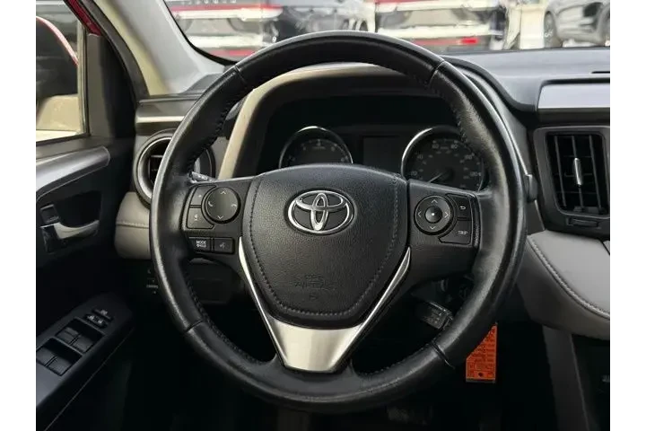 $16500 : Toyota RAV4 2016 AWD XLE 4dr image 7