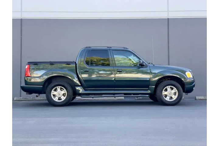 $9940 : 2004 Explorer Sport Trac Adre image 5