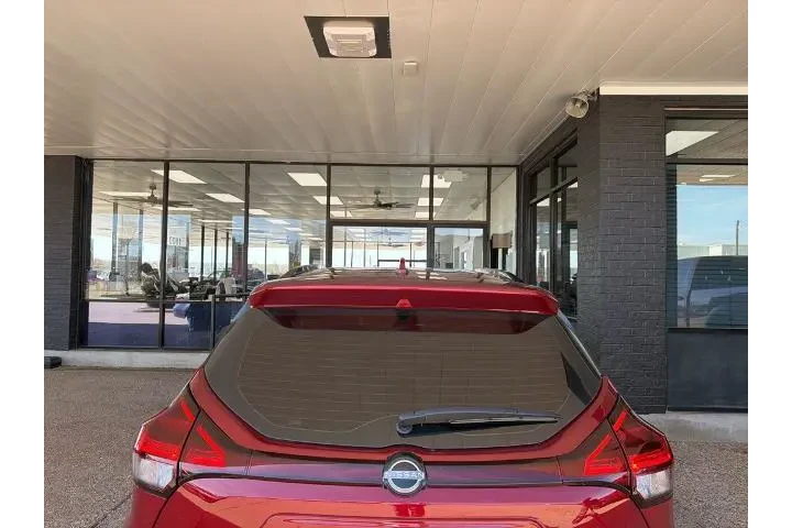 $17982 : Nissan Kicks 2024 SR 4dr Cro image 6