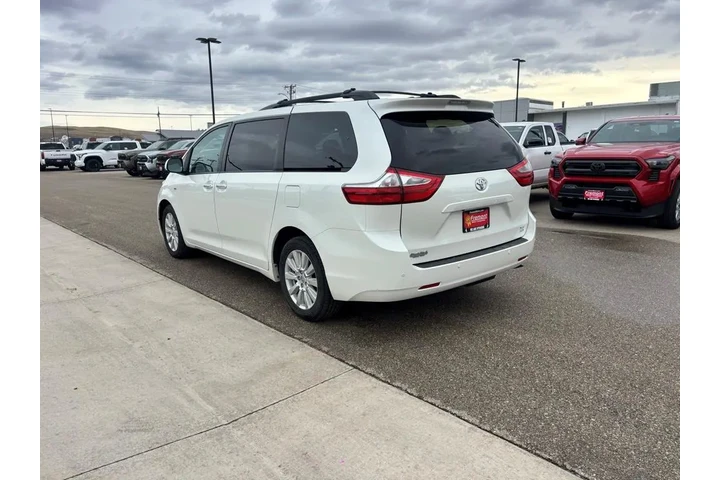 $25499 : Toyota Sienna 2017 AWD XLE 7 image 2