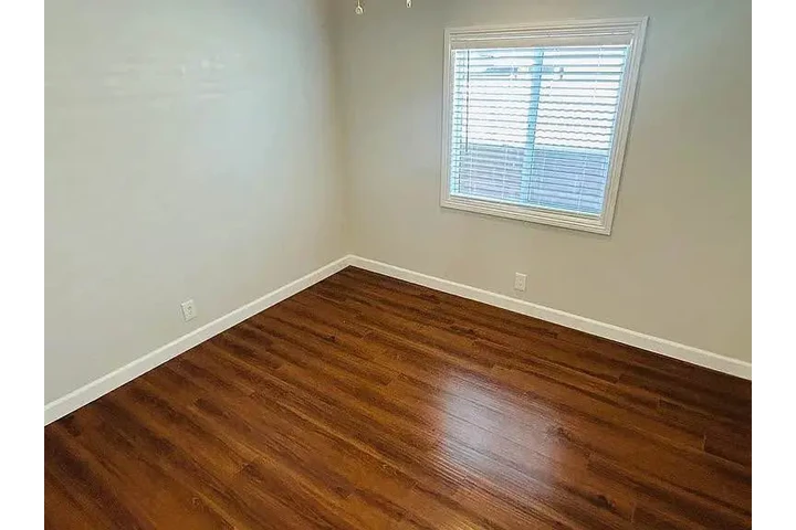 $3350 : Se Renta Casa en Sun Valley ! image 6