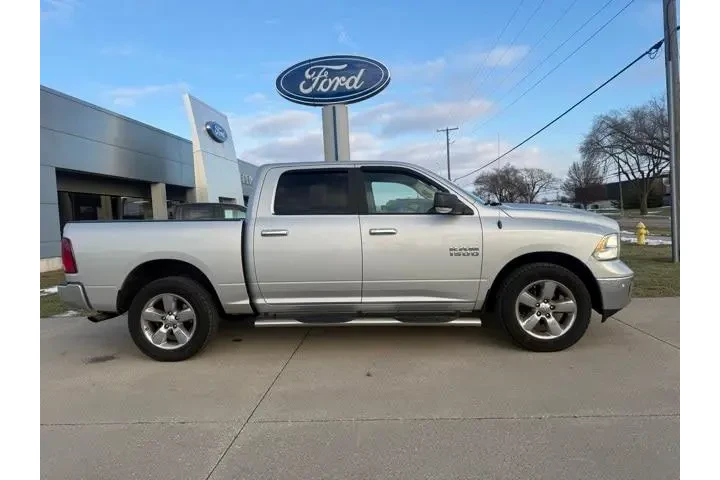 $14500 : Ram 1500 2018 4x4 SLT 4dr Cr image 4