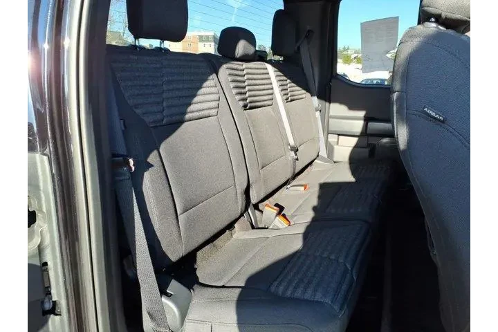 $35996 : Ford F-150 2023 4x4 XLT 4dr image 10