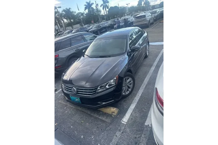 $8990 : Volkswagen Passat 2018 2.0T image 1