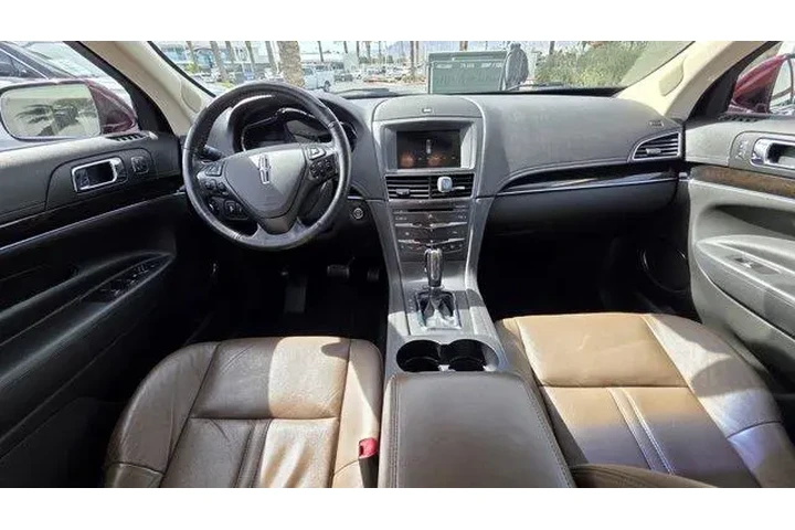 $17199 : Lincoln MKT 2017 AWD Elite 4 image 3