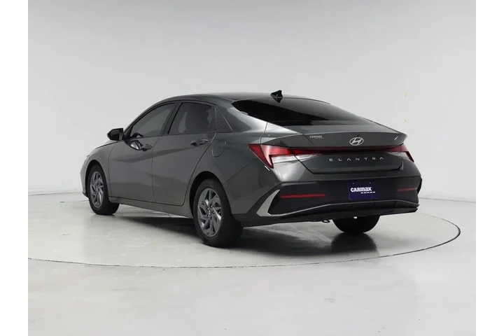 $20998 : Hyundai ELANTRA 2024 SEL 4dr image 2