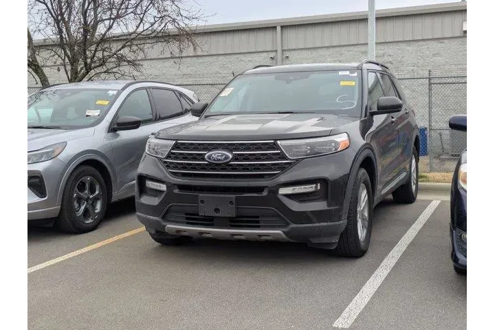 $29875 : Ford Explorer 2022 AWD XLT 4 image 4