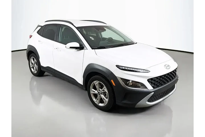 $17379 : Hyundai KONA 2023 AWD SEL 4d image 2