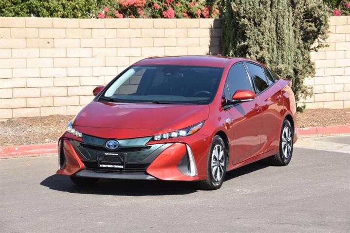 $21950 : 2019 Prius Prime Plus image 10