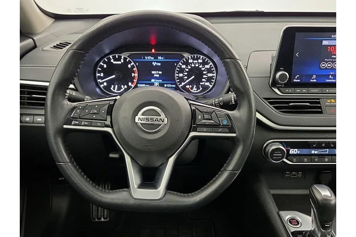 $17998 : Nissan Altima 2019 2.5 SV 4d image 10