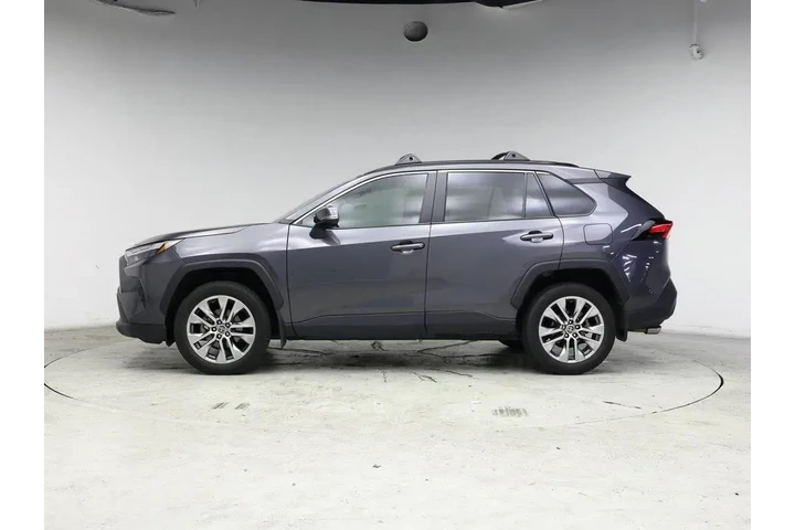 $31998 : Toyota RAV4 2024 XLE Premium image 3