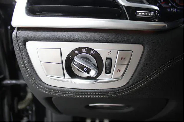 $34922 : BMW 7 Series 2020 740i 4dr S image 8