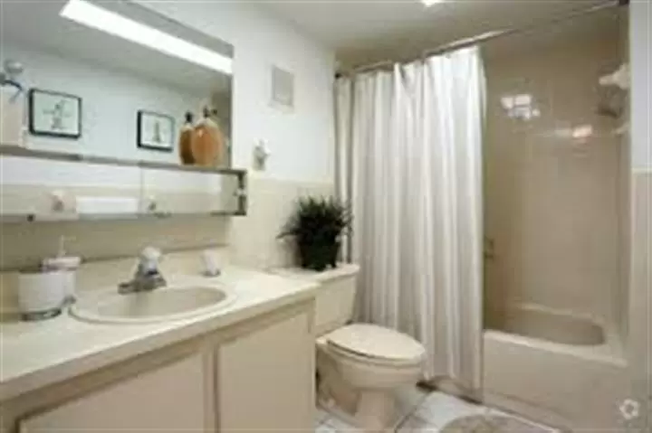 $2300 : North Miami Beach. Aventura image 1