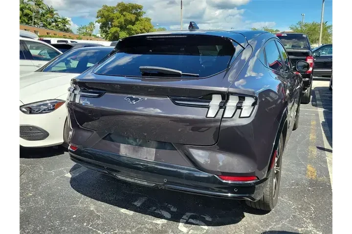 $27990 : Ford Mustang Mach-E 2022 Pre image 3
