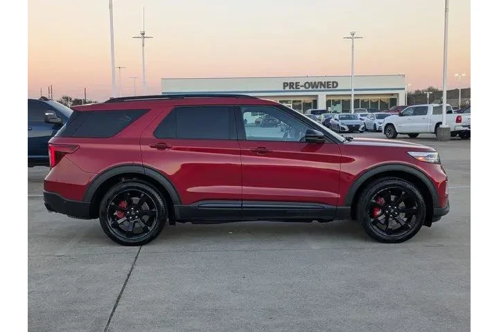$27491 : Ford Explorer 2020 AWD ST 4d image 2