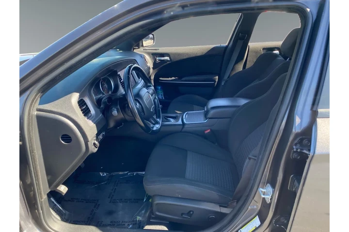 $31804 : Dodge Charger 2023 GT 4dr Se image 9