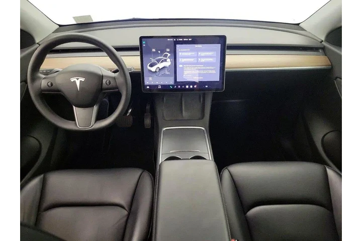 $33998 : Tesla Model Y 2022 AWD Long image 9