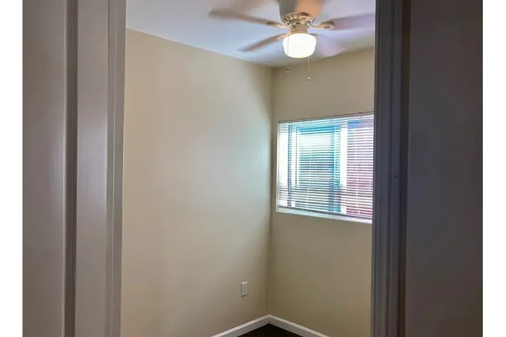 $1500 : Hermosa casa🏠en Paramount 🏠 image 1