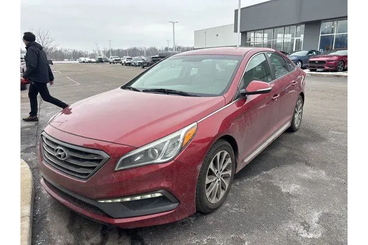 $8995 : Hyundai SONATA 2016 Sport 4d image 2