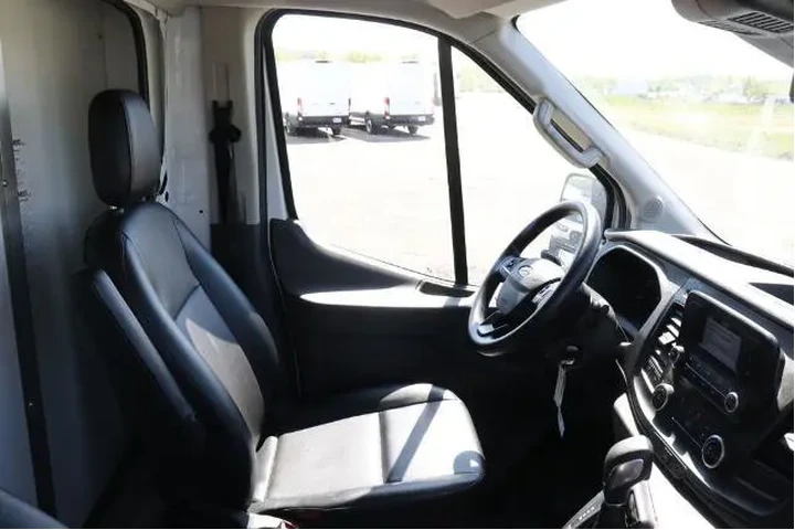 $35950 : Ford Transit 2022 350 HD 2dr image 10