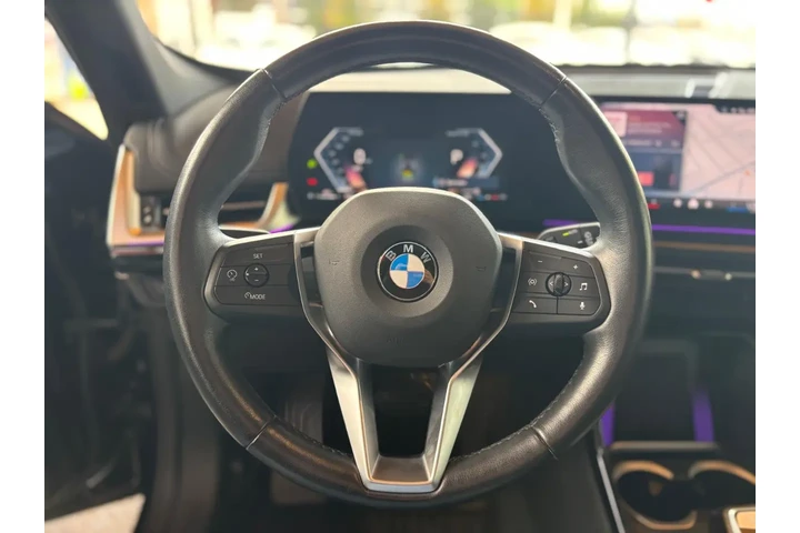 2025 BMW X1 xDrive28i image 10