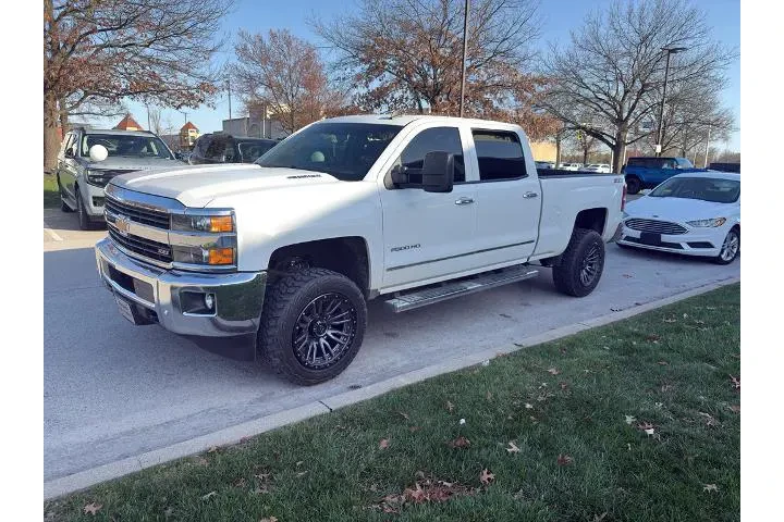 $39843 : Chevrolet Silverado 2500HD 2 image 2
