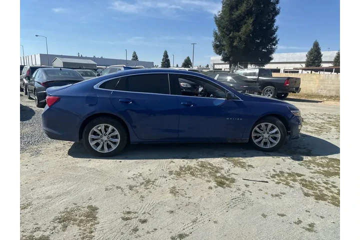 $16599 : Chevrolet Malibu 2023 LT 4dr image 4