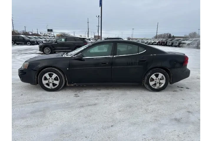 $3500 : Pontiac Grand Prix 2008 4dr image 5