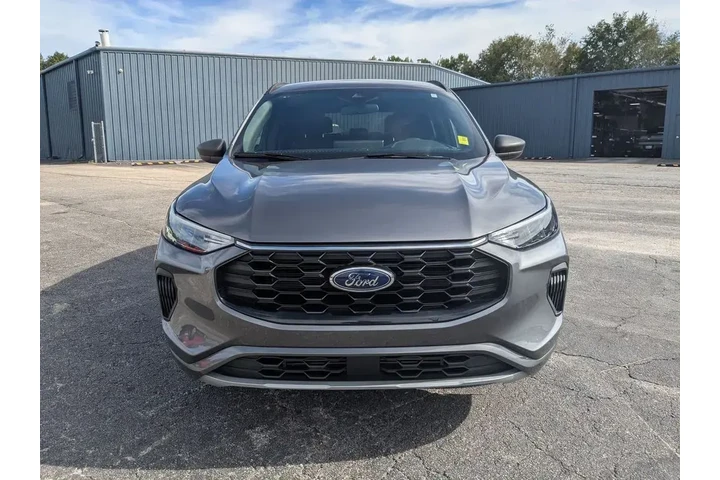 $27991 : Ford Escape 2023 AWD ST-Line image 3