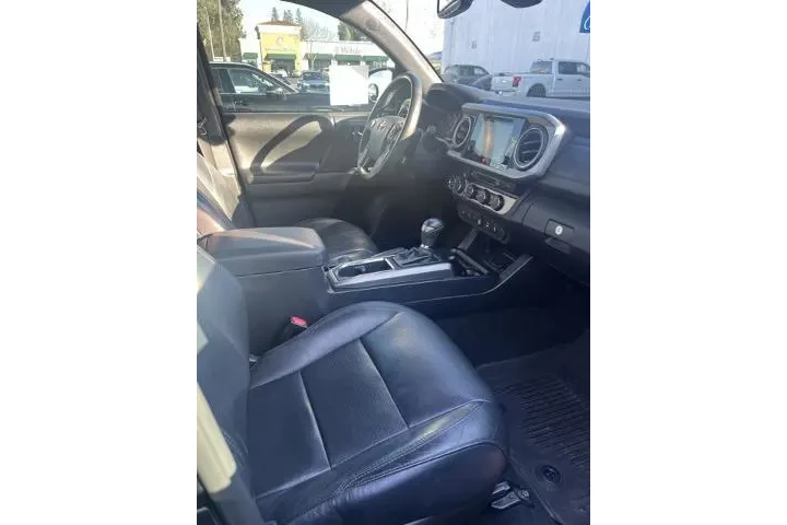 $38988 : Toyota Tacoma 2019 4x4 Limit image 5