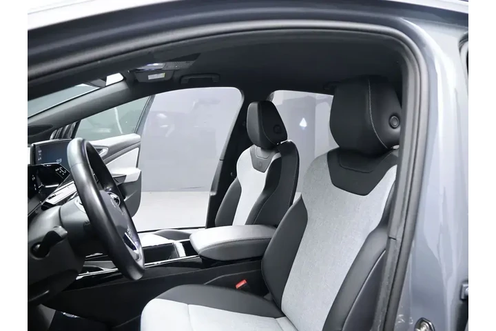 $17508 : Volkswagen ID.4 2023 Pro 4dr image 9