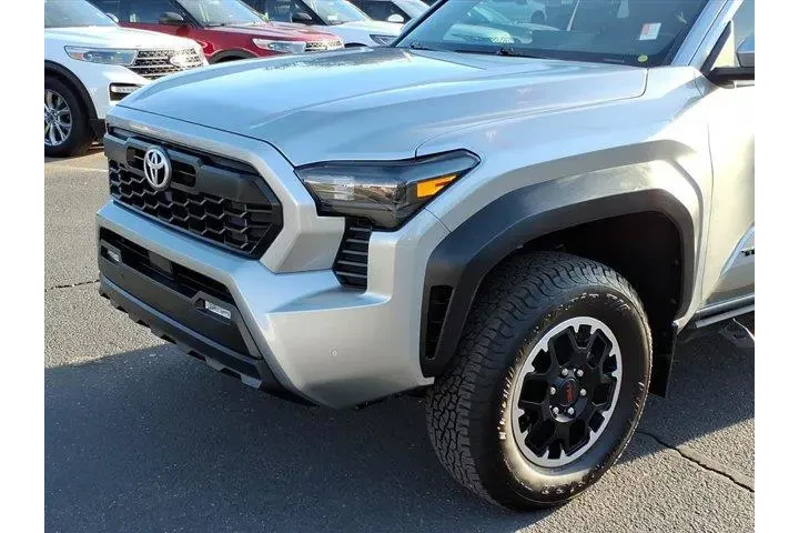 $38900 : Toyota Tacoma 2024 4x4 Limit image 8
