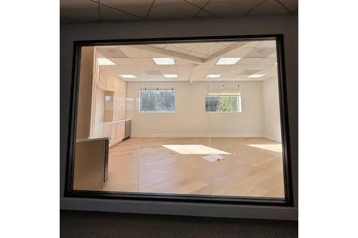 MJ Custom Glass & Mirror image 7