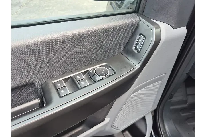 $39998 : Ford F-150 2025 4x4 XL 4dr S image 10