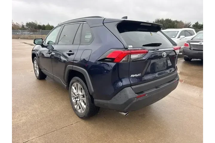 $32991 : Toyota RAV4 2025 XLE Premium image 5