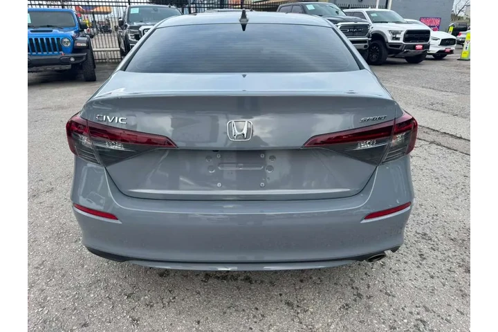 2025 Civic Sport image 4