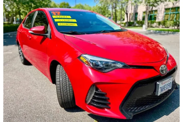 $15995 : 2017 Corolla SE image 3