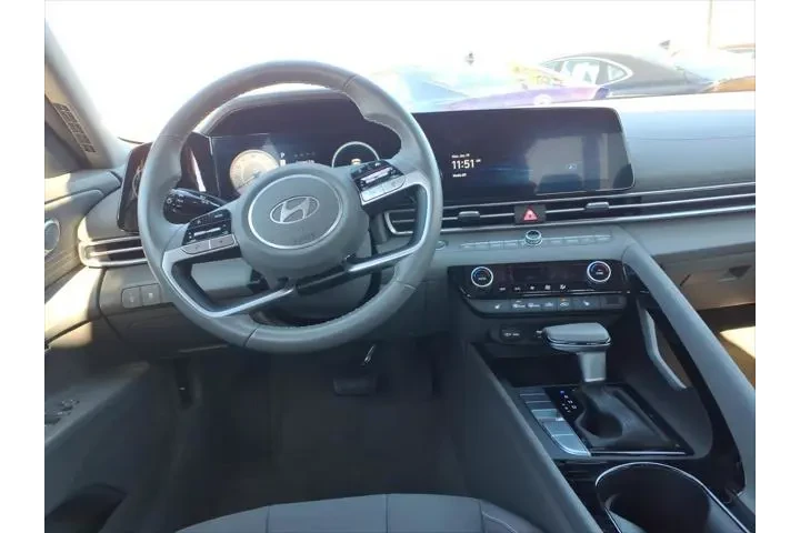 $27990 : Hyundai ELANTRA 2025 SEL Con image 7