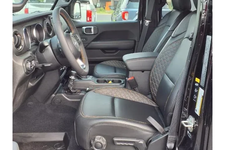 $38988 : Jeep Gladiator 2023 4x4 Over image 9