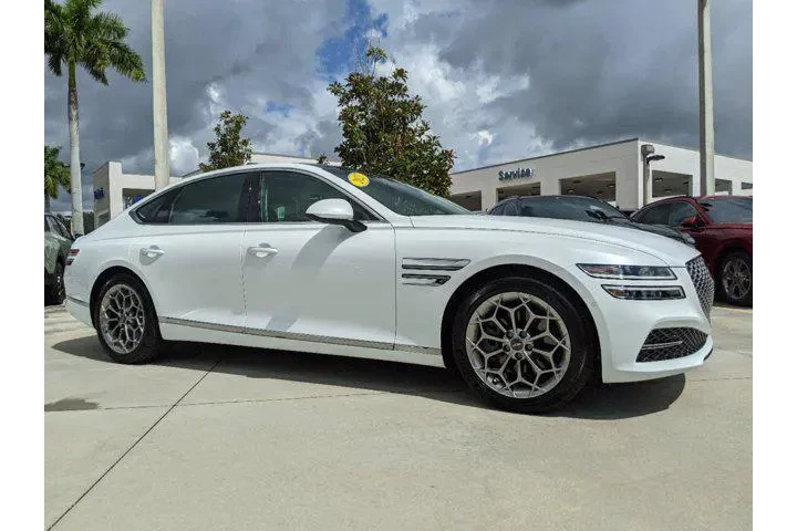 $28410 : Genesis G80 2021 AWD 2.5T 4d image 2