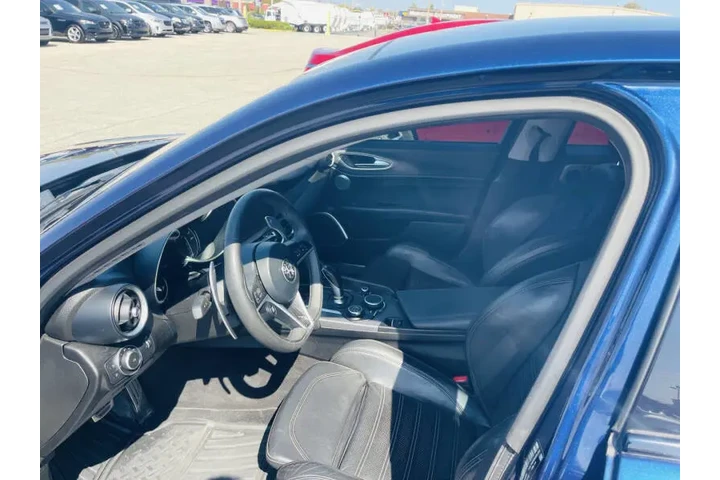 $10999 : 2017 Alfa Romeo Giulia Ti image 10