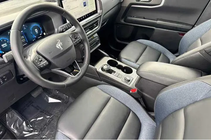 $30650 : Ford Bronco Sport 2025 AWD O image 4