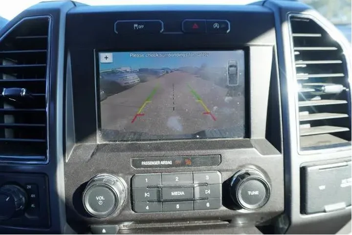 $22225 : Ford F-150 2018 4x4 XLT 4dr image 9