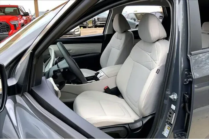 $28777 : Hyundai TUCSON 2026 SE 4dr S image 8