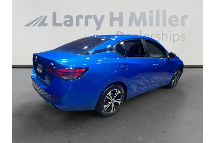 Nissan Sentra 2023 SV 4dr Se image 5