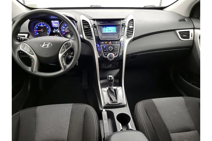$11599 : Hyundai ELANTRA GT 2016 4dr image 9