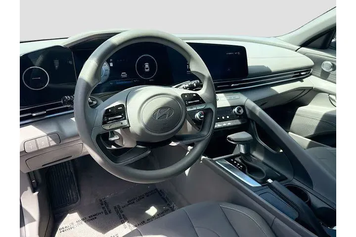 $18422 : Hyundai ELANTRA 2024 SEL 4dr image 9