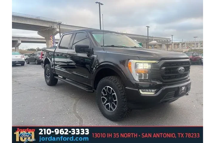 $33226 : Ford F-150 2021 4x4 XLT 4dr image 1